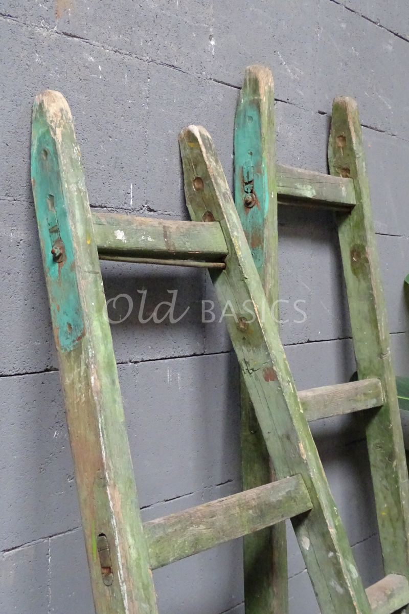 Detail van Houten ladder, groen, materiaal hout